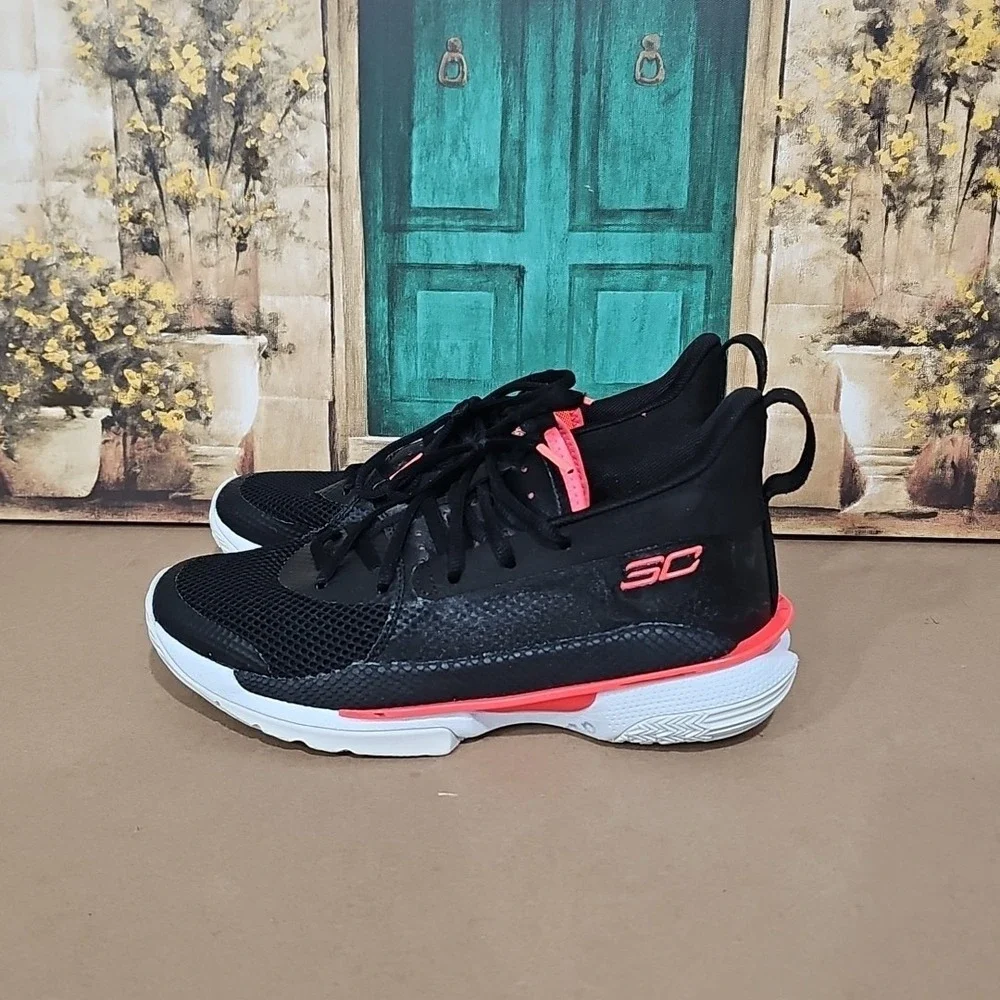 Under Armour Curry 7 Size 6.5 Black Beta Red Youth Grade School Basketball‎